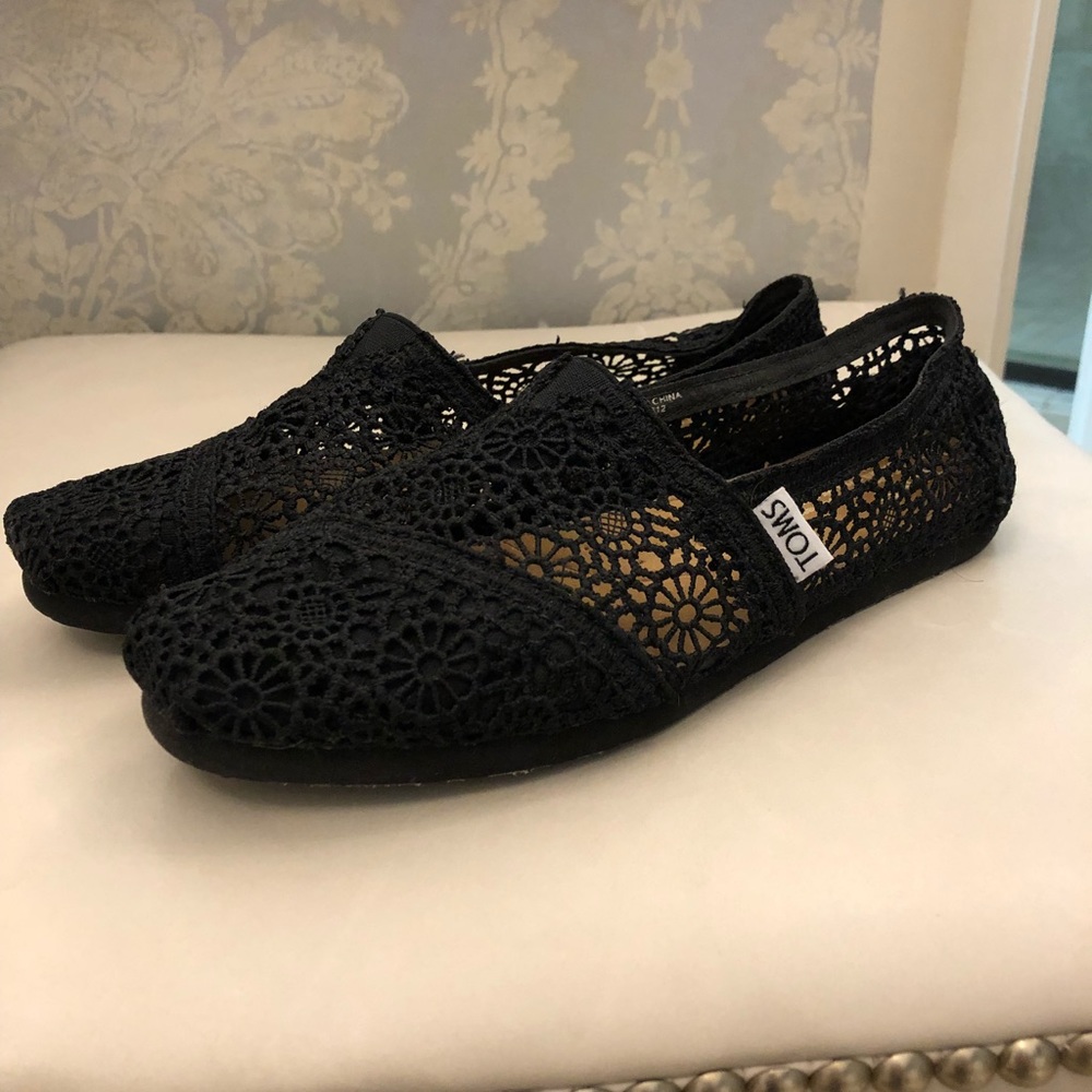 TOMS shoes